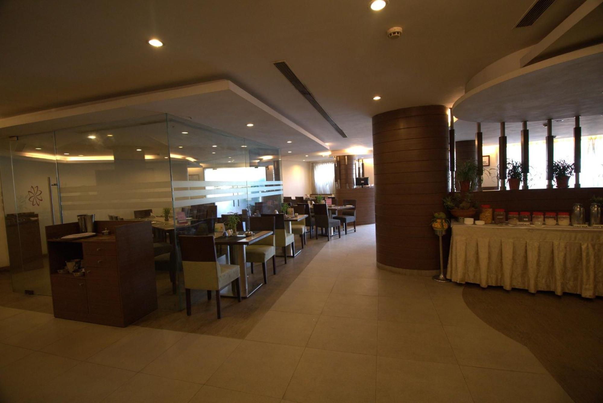 Ira By Orchid Bhubaneswar Hotel Eksteriør billede